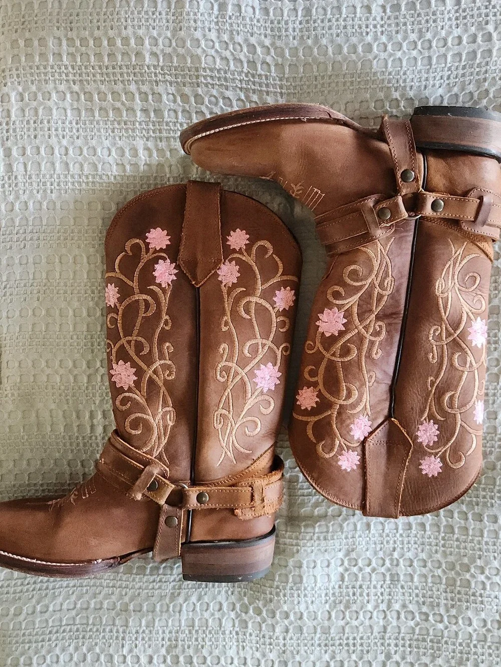 𝅺Handcrafted Floral Square Toe Boho Cowgirl Boots Size 5 Girls 6.5 Women